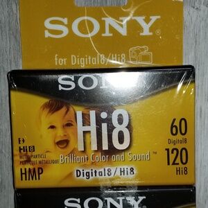 Sony P6120HMPR/2C 2-Pack 120-Minute Hi8 Tape with Hangtab